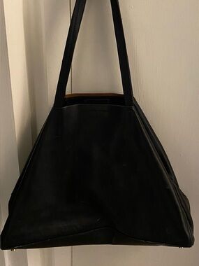 Women’s Black Leather Banana Republic Shoulder Purse